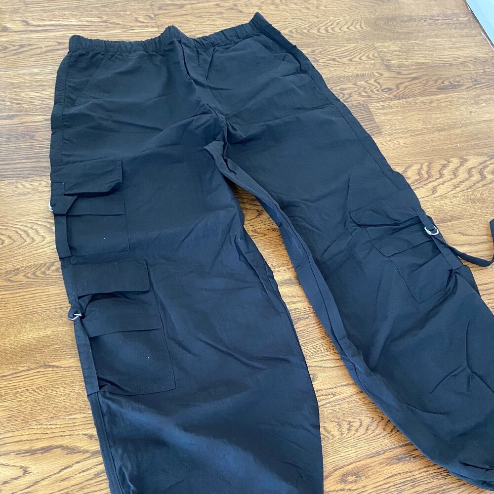 Zara Baggy Cargo Pants - Size L